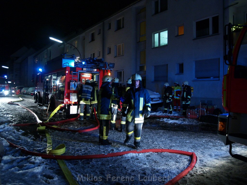 Feuer in Kueche Koeln Vingst Homarstr P616.JPG